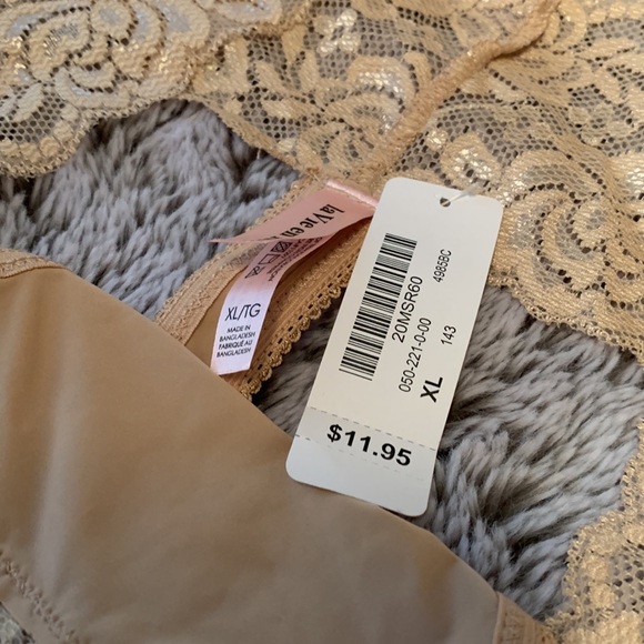 NWT Lot of 5 La Vie En Rose Thongs - Picture 6 of 9